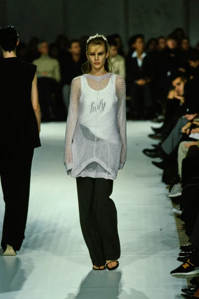 Look 10
